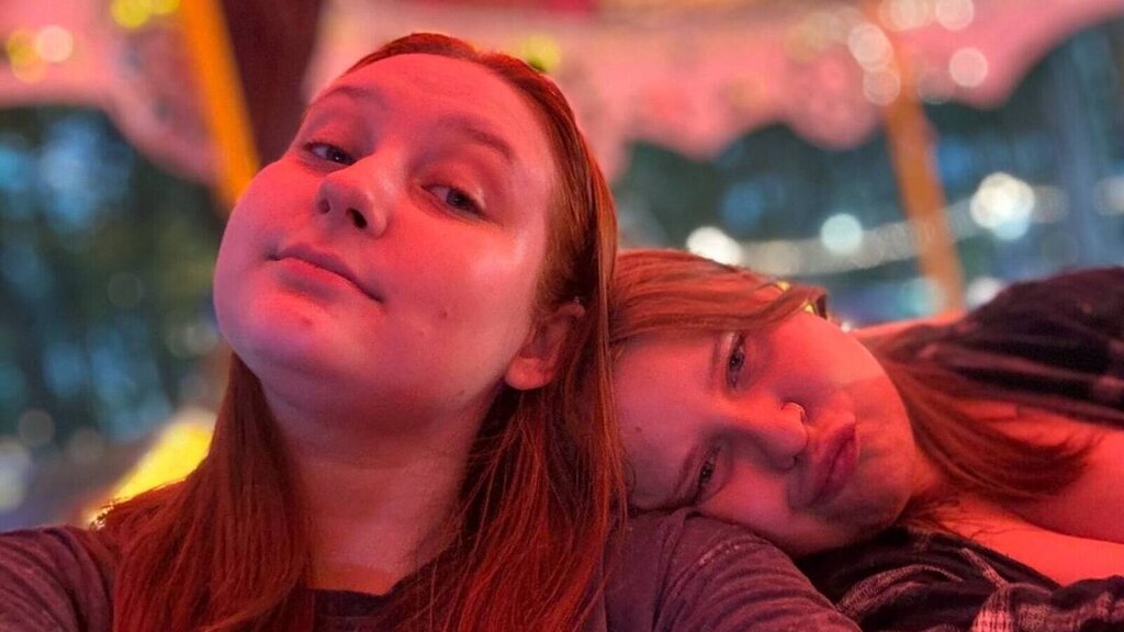 AliceAndAnna